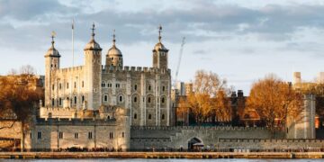 london-minibus-hire-with-driver-tower-of-london